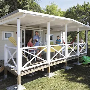 Mobile In With Terrace Ferienhaus Cavallino-Treporti